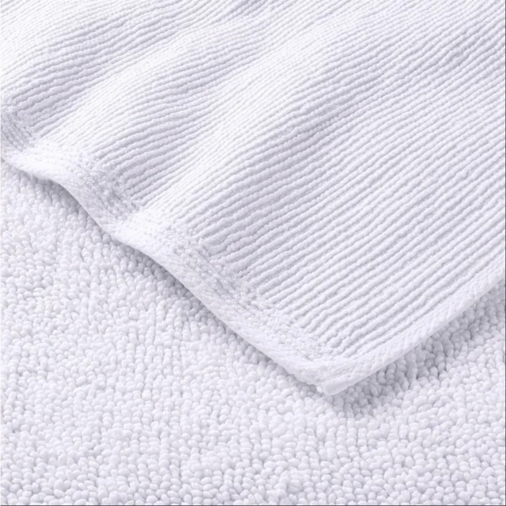 New Casaluna looped bath rug set
